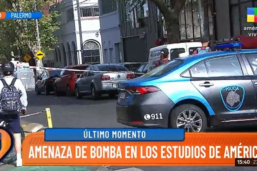 Intrusos informando en vivo la noticia